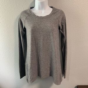 Girls Ivivva Lululemon Gray Long Sleeve Top